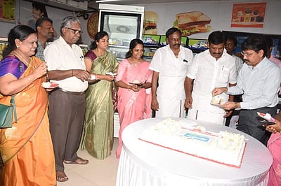 கிறிஸ்துமஸ், பொங்கல்: சிறப்பு கேக் வகைகளை அறிமுகம் செய்த ஆவின்!