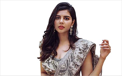 பேரழகியாக ஜொலிக்கும் 'கல்யாணி பிரியதர்ஷன்' சமீபத்திய ஸ்டில்ஸ்