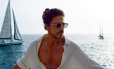 அமீர்கானை தொடர்ந்து சிக்கலில் ஷாருக்கான்.. வெல்லுமா பதான்?