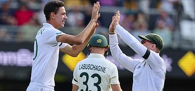 பிரிஸ்பேன் டெஸ்ட்: ஒரே நாளில் 15 விக்கெட்டுகள்!