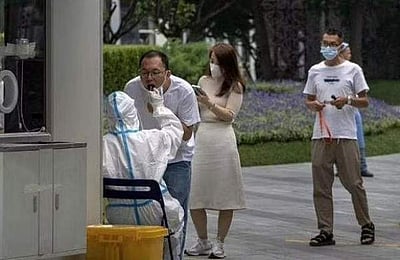 சீனத்தில் அதே நவம்பரில் அதே கரோனா அலை: என்ன நடக்கப் போகிறது?