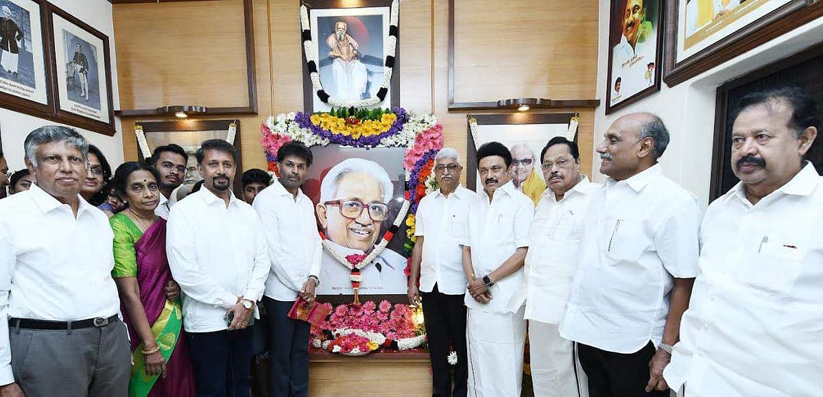 அன்பழகனின் நூற்றாண்டு நிறைவு விழா: முதல்வர்  மு.க.ஸ்டாலின் மரியாதை