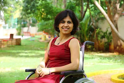 திறமையை வெளிப்படுத்தக் குறையொன்றும் தடையில்லை!