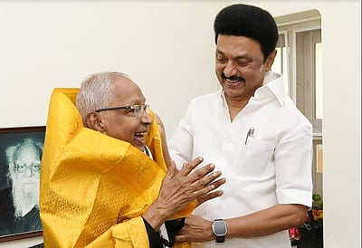 கி. வீரமணி 90-வது பிறந்தநாள்: முதல்வர் ஸ்டாலின் நேரில் வாழ்த்து