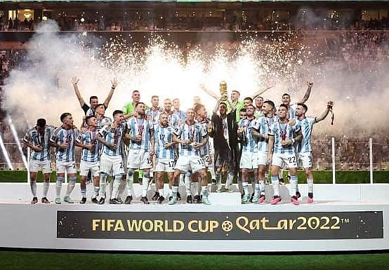 மெஸ்ஸி செலுத்திய அஞ்சலி! | உலகக் கோப்பை கால்பந்தாட்டப் போட்டி குறித்த தலையங்கம்