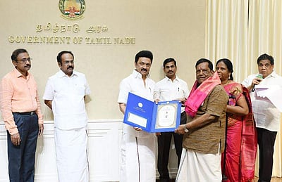 தமிழ்ச் செம்மல், சிறந்த மொழிபெயர்ப்பாளர் விருதுகள்: முதல்வர் ஸ்டாலின் வழங்கினார்!