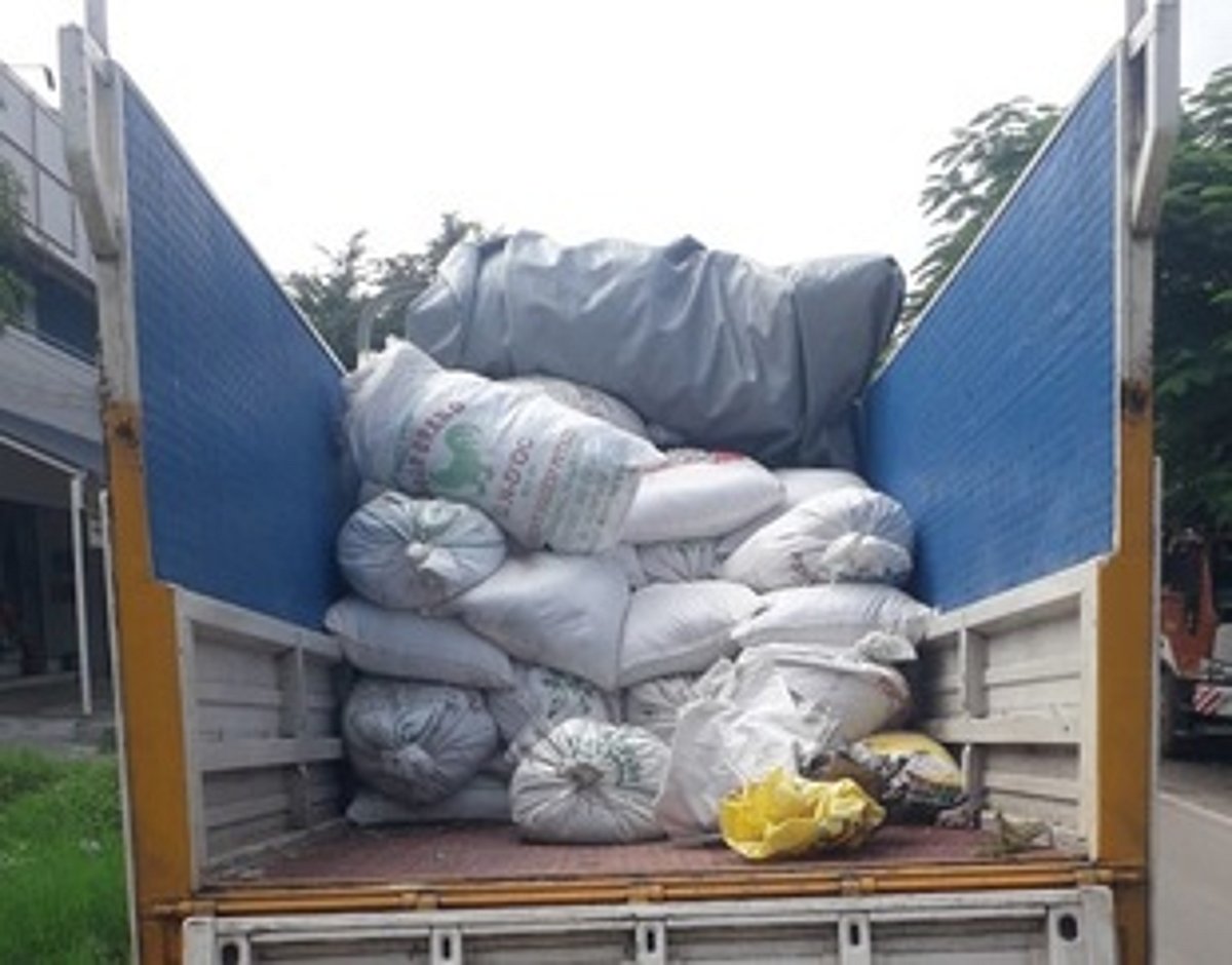 விற்கப்படும் இலவசங்கள்