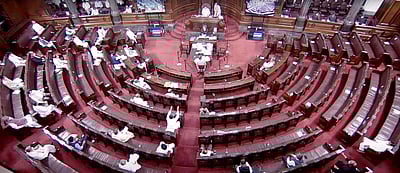 மாநிலங்களவையில் இருந்து எதிர்க்கட்சிகள் வெளிநடப்பு!