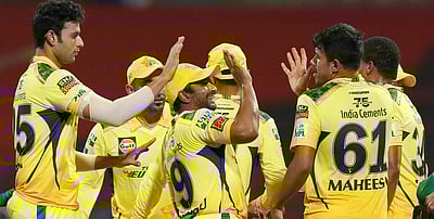 ஐபிஎல் ஏலத்தில் சிஎஸ்கே தேர்வு செய்த வீரர்களின் பட்டியல்