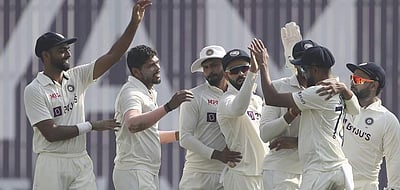 டெஸ்ட் தொடரை முழுமையாக வெல்ல இந்தியாவுக்கு 145 ரன்கள் இலக்கு!