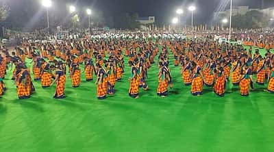 ஒரே இடத்தில் 1000 கலைஞர்கள்: வள்ளி கும்மியாட்டம் உலக சாதனை நிகழ்ச்சி!