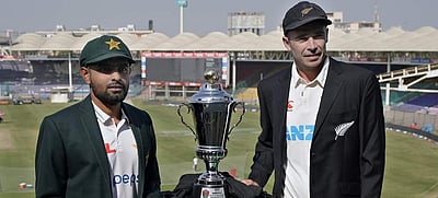 145 வருட டெஸ்ட் வரலாற்றில் முதல்முறையாக...: பாகிஸ்தான் அணி செய்த சம்பவம்!