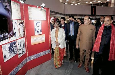 வாஜ்பாய் தலைமையில் அனைத்து துறையிலும் தேசம் வளா்ச்சி கண்டது: ஓம் பிா்லா புகழாரம்