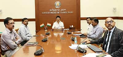 சான்றிதழ்கள் கோரி விண்ணப்பித்தால் ஒரு மாதத்துக்குள் வழங்க முதல்வர் உத்தரவு