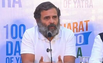 ராகுலுக்கு மட்டும் எப்படி குளிரவில்லை? டி-ஷர்ட் பற்றி என்னென்ன சொல்றாங்க பாருங்க!