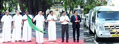 அரசு வாகனங்களை ஆய்வு செய்ய 7 மாவட்டங்களில் நடமாடும் பணிமனைகள்: முதல்வர் தொடக்கிவைத்தார்! 