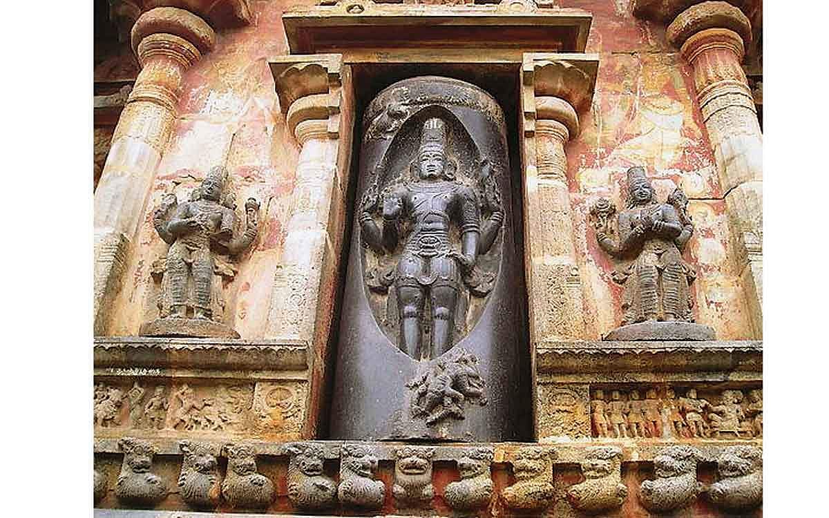 வரலாறு காட்டும் தீப வழிபாடு