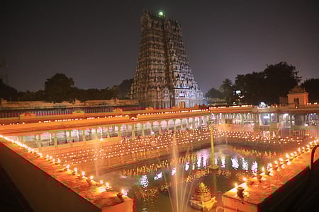 மீனாட்சி சுந்தரேசுவரா் கோயில் உண்டியல் காணிக்கை ரூ. 1.21 கோடி