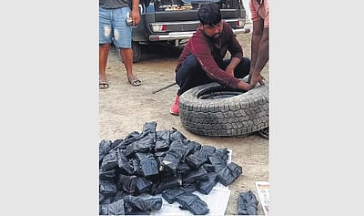 கார் டயரில் பதுக்கப்பட்ட ரூ.93 லட்சம் பறிமுதல்: எப்படி கண்டுபிடித்தது காவல்துறை?