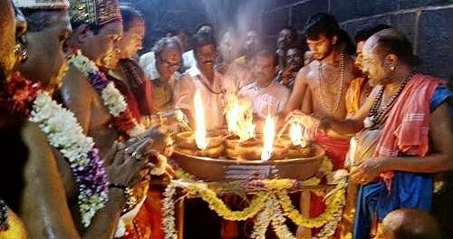 திருவண்ணாமலையில் வெகு விமரிசையாக ஏற்றப்பட்டது பரணி தீபம்!