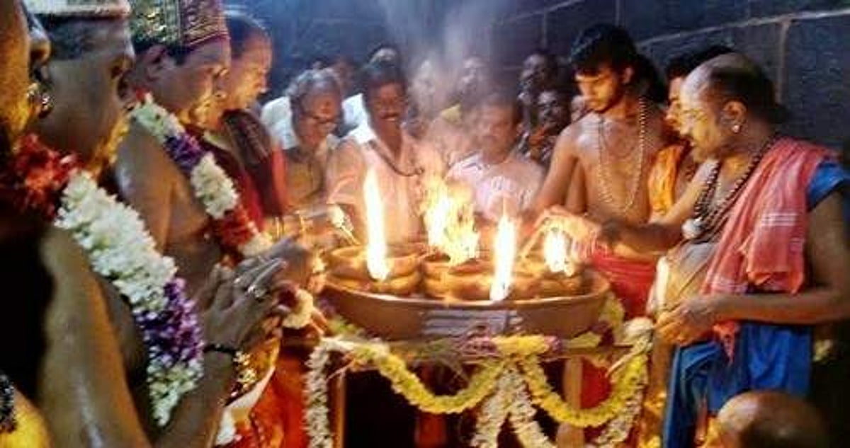 திருவண்ணாமலையில் வெகு விமரிசையாக ஏற்றப்பட்டது பரணி தீபம்!