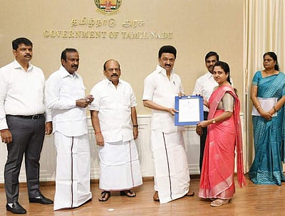 நகர் ஊரமைப்பு இயக்ககத்தில் 27 உதவி இயக்குநர்கள்: பணி ஆணைகளை வழங்கினார் முதல்வர்