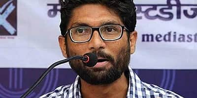 குஜராத் தேர்தல்: ஜிக்னேஷ் மேவானி வெற்றி!