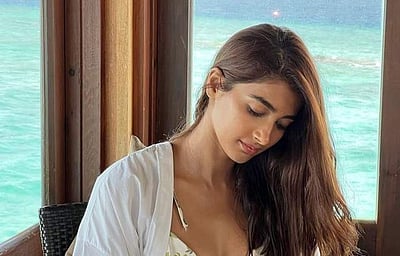 பாலிவுட் ஹீரோவுடன் பூஜா ஹெக்டே காதல்?