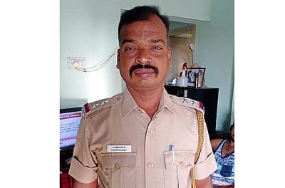 குன்னத்தூர் அருகே சாலை விபத்தில் காவல் உதவி ஆய்வாளர் பலி