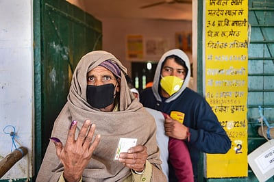 உ.பி. தேர்தலில் பிற்பகல் 1 மணி நிலவரப்படி 35.03% வாக்குகள் பதிவு