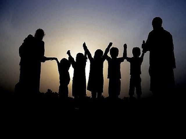 குடும்பமா? பெண்ணியமா?