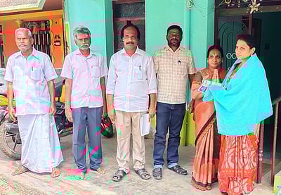 திமுகவை எதிா்த்து சுயேச்சையாக களமிறங்கியமதிமுக நகரச் செயலா் மனைவி