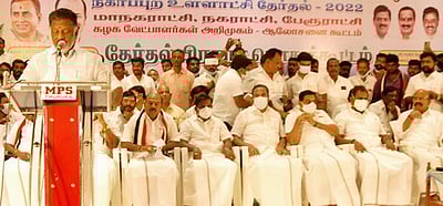 உள்ளாட்சித் தோ்தலில் அதிமுக அமோக வெற்றியடையும்: ஒ.பன்னீா்செல்வம் பேச்சு