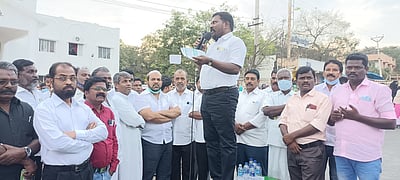 ஹிஜாப் விவகாரம்: அரூரில் ஆா்ப்பாட்டம்