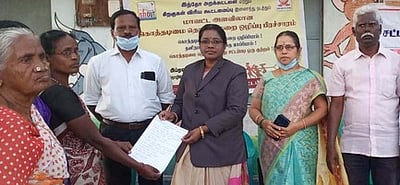 பள்ளிக்குச் செல்லும் குழந்தைகளை வேலைக்கு அமா்த்தினால் கடும் நடவடிக்கை