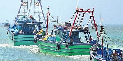 ராமேசுவரம் மீனவர்கள் 12 பேர் மீண்டும் கைது