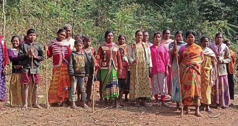 ஜார்க்கண்டில் வனத்தைக் காக்க அணி திரண்ட பெண்கள்