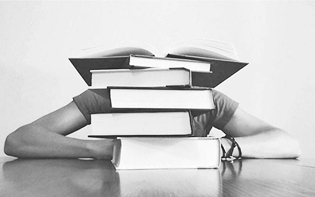 எப்போதும் படித்துக் கொண்டே இருக்காதீர்கள்! 