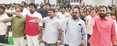 கூட்டணியால் தனித்துவத்தை இழக்கும் தலைவர்கள்: சீமான்