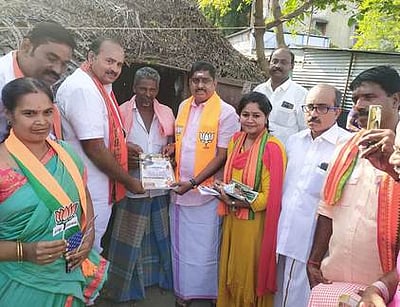 புதுவை அமைச்சா் சிதம்பரத்தில் பிரசாரம்