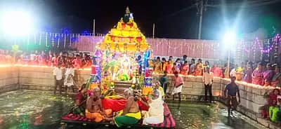 மானாமதுரை அம்மன் கோயிலில் மாசித் தெப்ப உற்சவம்