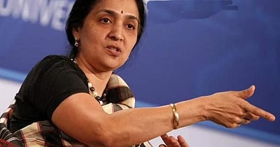 யார் அந்த மர்ம சாமியார்? விஸ்வரூபம் எடுக்கும் சித்ரா ராமகிருஷ்ணா விவகாரம்