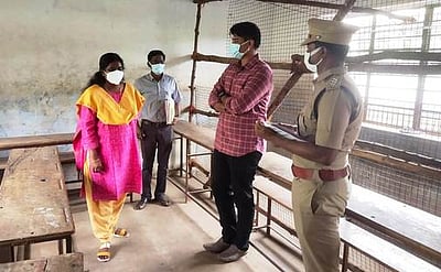 மயிலாடுதுறை: வாக்கு எண்ணும் மையங்களில் ஆட்சியா் ஆய்வு