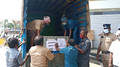 நாமக்கல் மாவட்டத்தில் 439 வாா்டு பதவிகளுக்கு 1,740 போ் போட்டி:679 வாக்குச் சாவடிகளில் இன்று வாக்குப்பதிவு