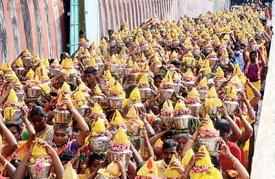 மாரியம்மன் கோவிலில் 1,008 பால்குட பெருந்திருவிழா