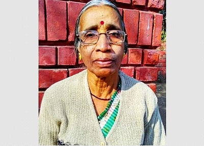 அசத்தும் ஆசிரியை, 80 வயதில் ரூ.1 கோடி நன்கொடை