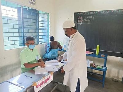 எடப்பாடி நகராட்சியில் விறுவிறுப்பான வாக்குப்பதிவு