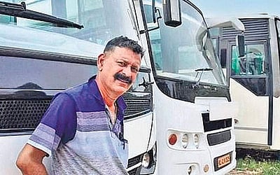 பேருந்து எடைக்கு விற்பனை!