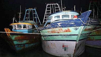 இலங்கை கடற்படையினரால் 
நாகை மீனவா்கள் 11 போ் கைது