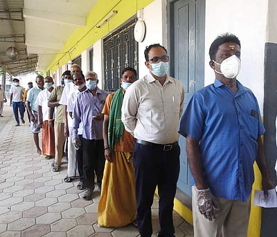 நகா்ப்புற உள்ளாட்சித் தோ்தல்: காஞ்சிபுரம் 66.12 %, திருவள்ளூா் 65.61 %, செங்கல்பட்டு 55.30 % வாக்குப்பதிவு